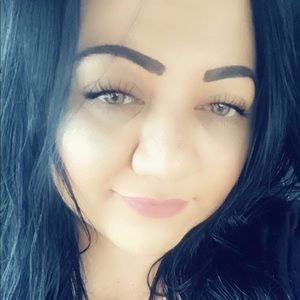 Meet your Posher, Angelita